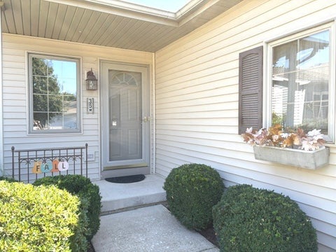 Tiny photo for 35 S Juniper Drive, North Aurora, IL 60542 (MLS # 12752357)
