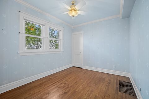 Tiny photo for 554 Brier Street, Kenilworth, IL 60043 (MLS # 12580869)
