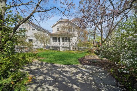 Tiny photo for 554 Brier Street, Kenilworth, IL 60043 (MLS # 12580869)