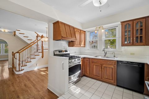 Tiny photo for 554 Brier Street, Kenilworth, IL 60043 (MLS # 12580869)