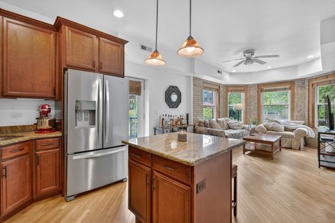 Tiny photo for 1342 W Greenleaf Avenue #1A, Chicago, IL 60626 (MLS # 12635727)