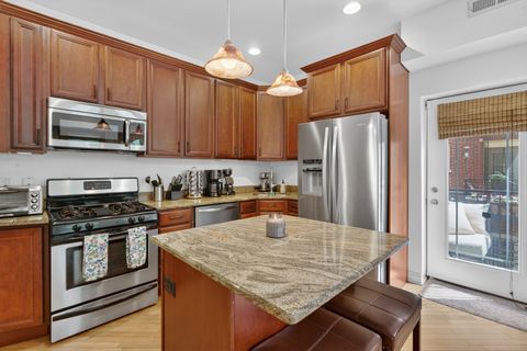 Tiny photo for 1342 W Greenleaf Avenue #1A, Chicago, IL 60626 (MLS # 12635727)
