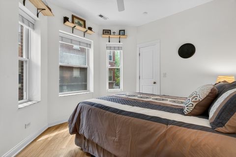 Tiny photo for 1342 W Greenleaf Avenue #1A, Chicago, IL 60626 (MLS # 12635727)