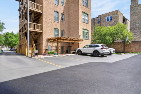 Tiny photo for 1342 W Greenleaf Avenue #1A, Chicago, IL 60626 (MLS # 12635727)