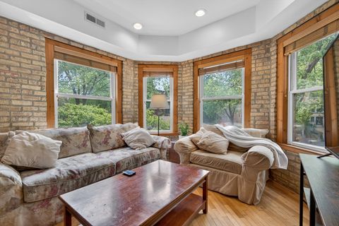 Tiny photo for 1342 W Greenleaf Avenue #1A, Chicago, IL 60626 (MLS # 12635727)