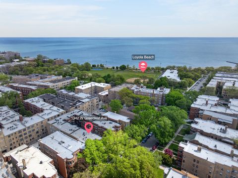 Tiny photo for 1342 W Greenleaf Avenue #1A, Chicago, IL 60626 (MLS # 12635727)