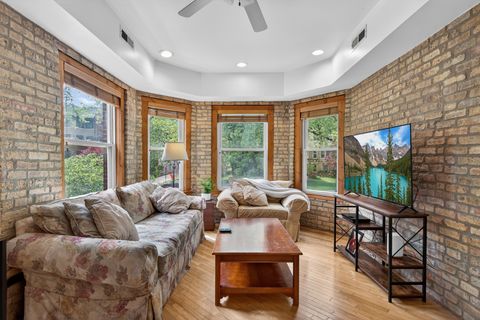 Tiny photo for 1342 W Greenleaf Avenue #1A, Chicago, IL 60626 (MLS # 12635727)