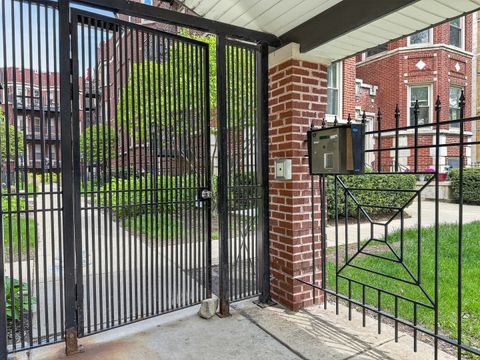 Tiny photo for 1342 W Greenleaf Avenue #1A, Chicago, IL 60626 (MLS # 12635727)