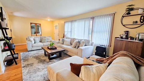 Tiny photo for 1339 Prince Drive, South Holland, IL 60473 (MLS # 12611519)