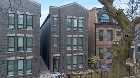 4629 S Michigan Avenue 3 Chicago IL 60653