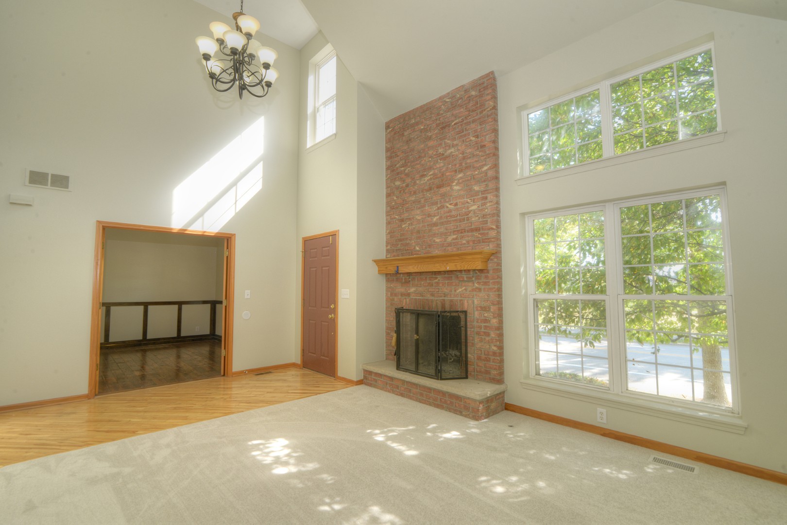 39W380 Armstrong Lane