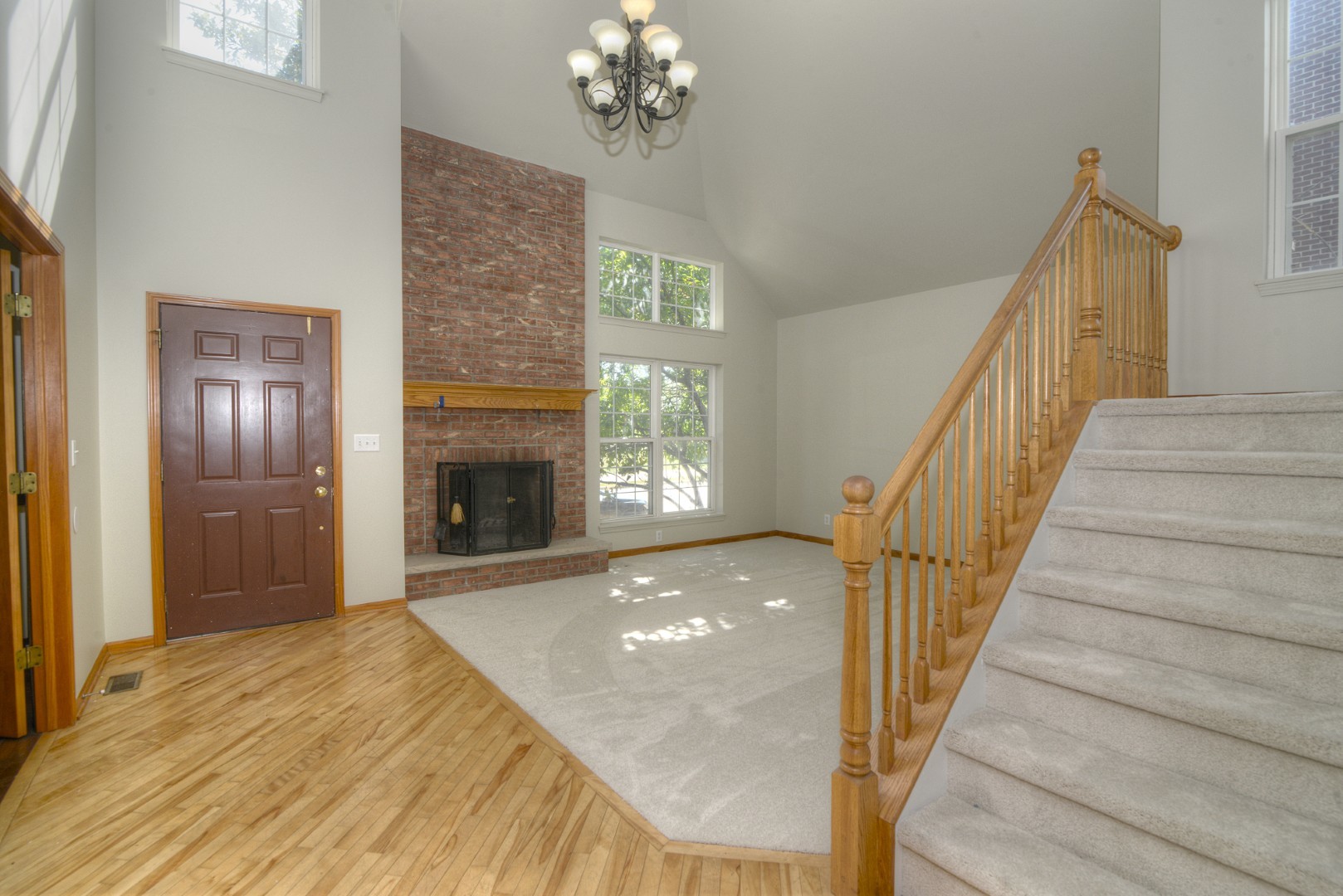 39W380 Armstrong Lane