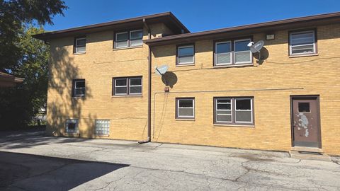 Tiny photo for 18318 Exchange Avenue #1B, Lansing, IL 60438 (MLS # 12492461)