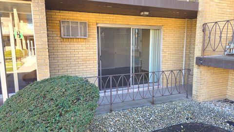 Tiny photo for 18318 Exchange Avenue #1B, Lansing, IL 60438 (MLS # 12492461)