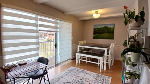 Tiny photo for 2 Villa Verde Drive #201, Buffalo Grove, IL 60089 (MLS # 12604085)