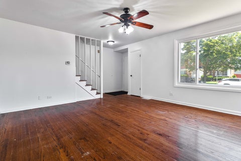 Tiny photo for 446 Oak Street, Des Plaines, IL 60016 (MLS # 12706264)