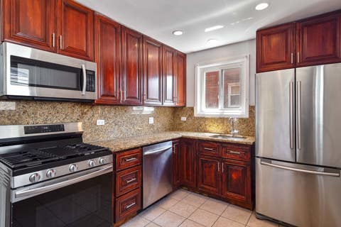 Tiny photo for 446 Oak Street, Des Plaines, IL 60016 (MLS # 12706264)