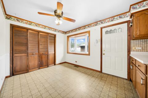 Tiny photo for 7030 Saratoga Drive, Bridgeview, IL 60455 (MLS # 12644910)