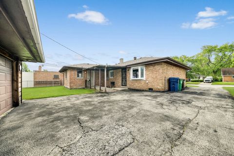 Tiny photo for 7030 Saratoga Drive, Bridgeview, IL 60455 (MLS # 12644910)