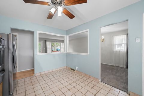 Tiny photo for 337 E Fullerton Avenue, Elmhurst, IL 60126 (MLS # 12539037)