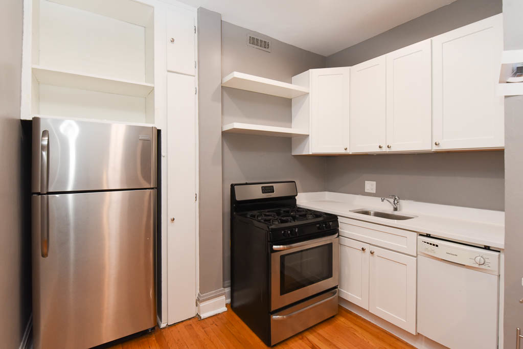 445 W Melrose Street 1A