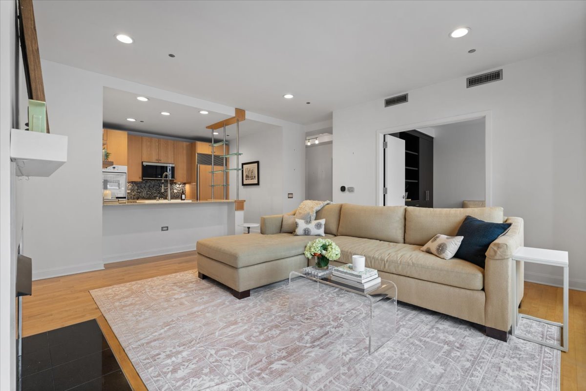 415 E North Water Street 801