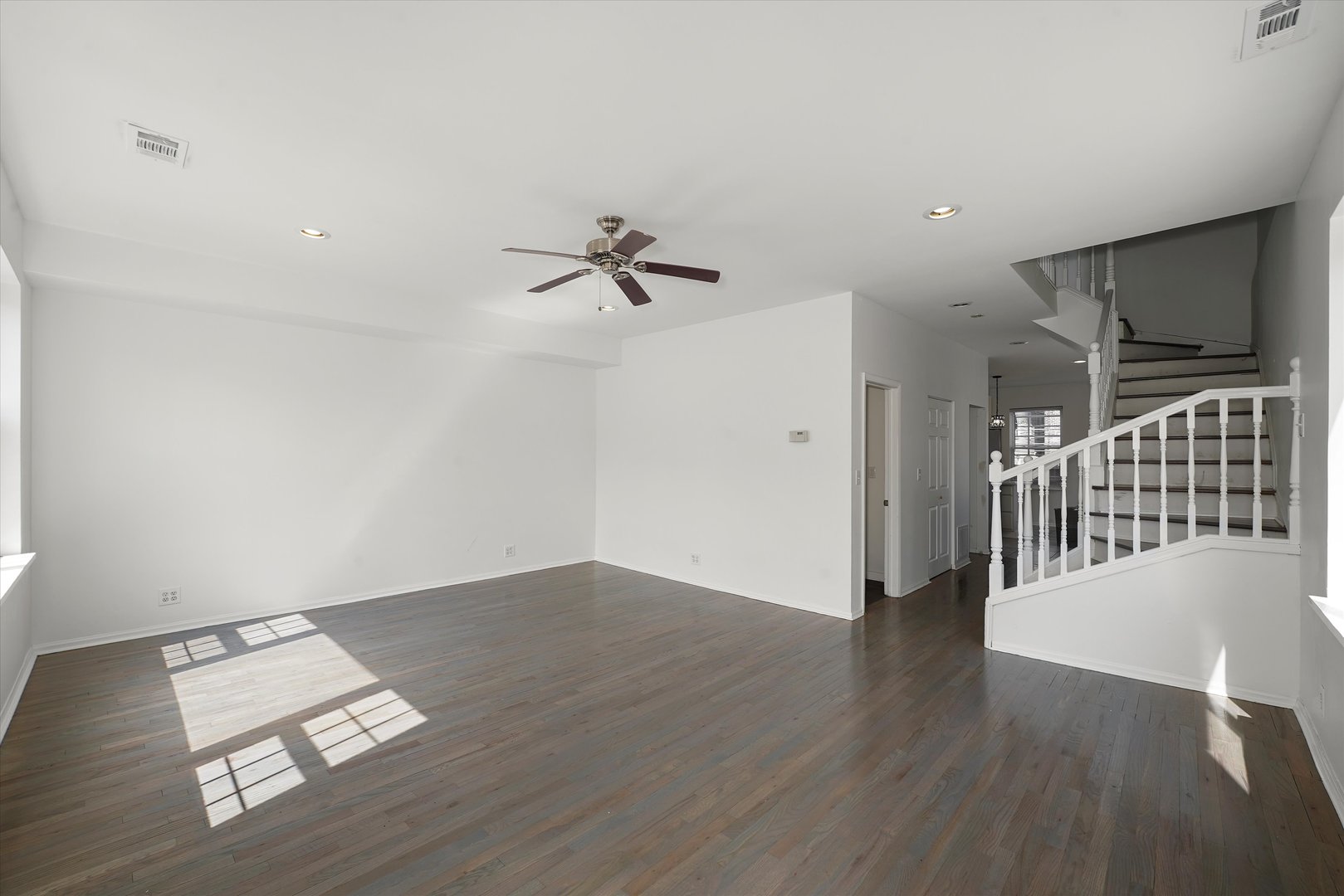 1156 W 19th Place 2