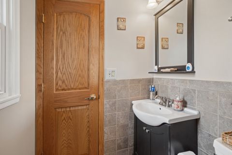 Tiny photo for 932 W Weathersfield Way, Schaumburg, IL 60193 (MLS # 12634325)