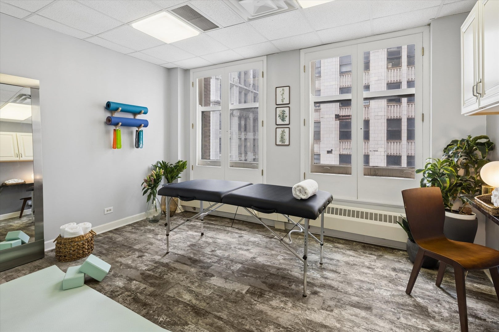 111 N Wabash Avenue 1216