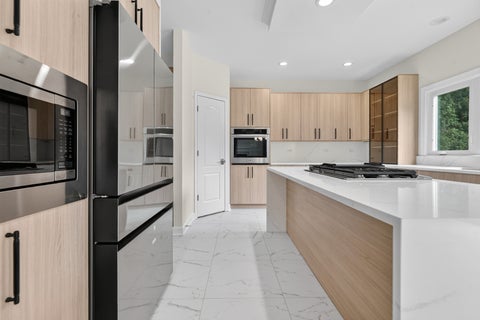 Tiny photo for 701 S Wilmette Avenue, Westmont, IL 60559 (MLS # 12715495)