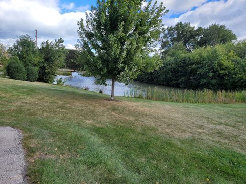 Tiny photo for 17404 W Walnut Lane #0, Gurnee, IL 60031 (MLS # 12450332)