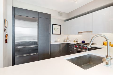 Tiny photo for 1201 S Prairie Avenue #805, Chicago, IL 60605 (MLS # 12463195)