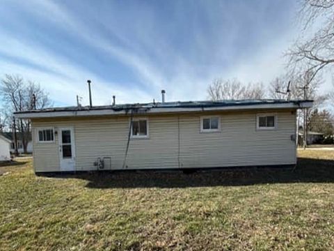 Tiny photo for 308 S 3rd Street, Brownstown, IL 62418 (MLS # 12603479)