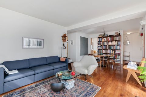 Tiny photo for 6030 N Sheridan Road #901, Chicago, IL 60660 (MLS # 12598894)