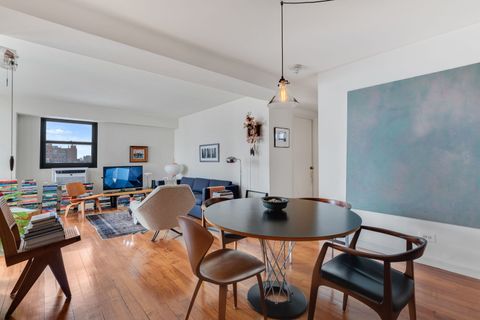 Tiny photo for 6030 N Sheridan Road #901, Chicago, IL 60660 (MLS # 12598894)