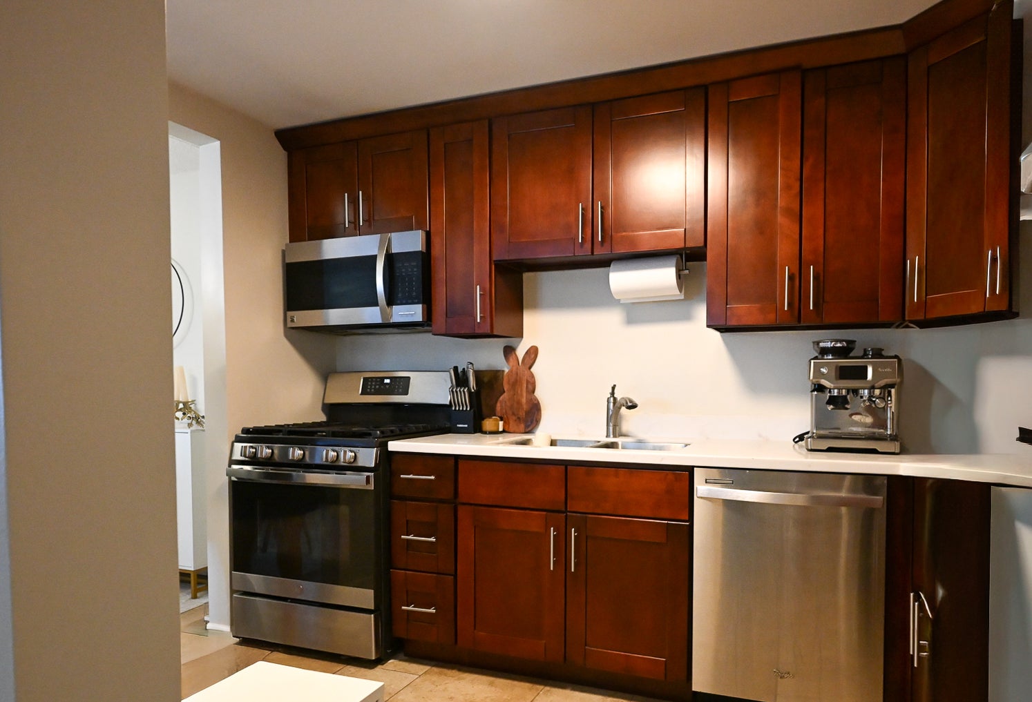 110 W Butterfield Road 307S