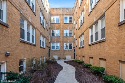 3429 W Shakespeare Avenue 3A Chicago IL 60647