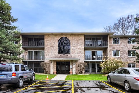 Photo of 4940 W 134 Court #403, Crestwood, IL 60418 (MLS # 12624507)