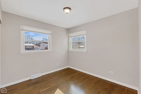 Tiny photo for 15666 Woodlawn East Avenue, South Holland, IL 60473 (MLS # 12513682)