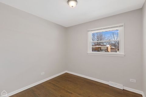 Tiny photo for 15666 Woodlawn East Avenue, South Holland, IL 60473 (MLS # 12513682)