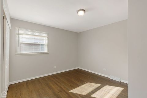 Tiny photo for 15666 Woodlawn East Avenue, South Holland, IL 60473 (MLS # 12513682)