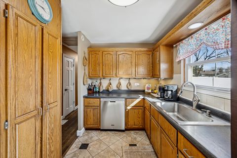 Tiny photo for 14817 El Vista Avenue, Oak Forest, IL 60452 (MLS # 12315447)