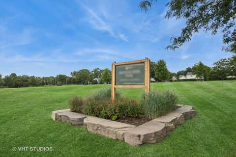 Tiny photo for 1420 Trailwood Drive, Crystal Lake, IL 60014 (MLS # 12508775)