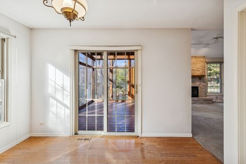 Tiny photo for 1420 Trailwood Drive, Crystal Lake, IL 60014 (MLS # 12508775)