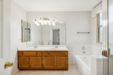 Tiny photo for 1420 Trailwood Drive, Crystal Lake, IL 60014 (MLS # 12508775)