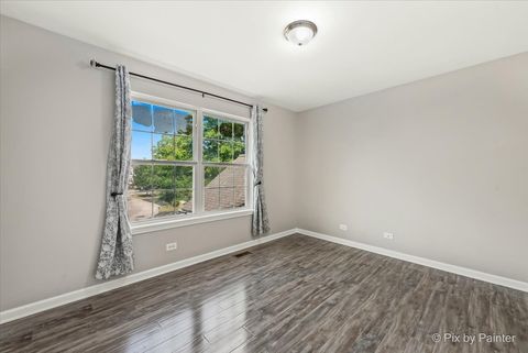 Tiny photo for 221 Mistwood Lane #221, Crystal Lake, IL 60014 (MLS # 12469630)