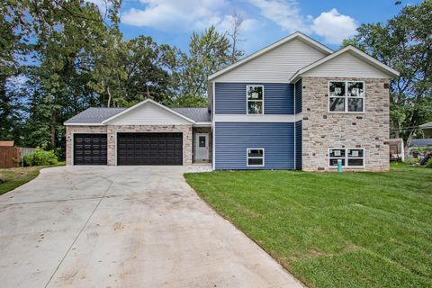 Photo of 5550 Morehouse Court, Portage, IN 46368 (MLS # 12455569)