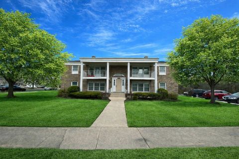 4020 216th Street 2E Matteson IL 60443