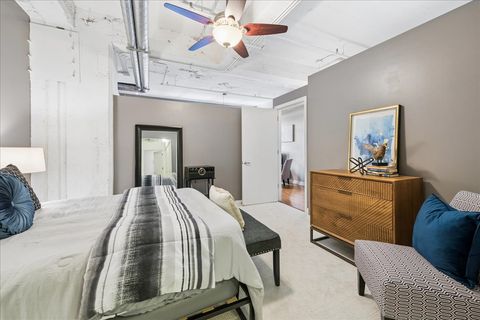 Tiny photo for 565 W Quincy Street #609, Chicago, IL 60661 (MLS # 12605470)