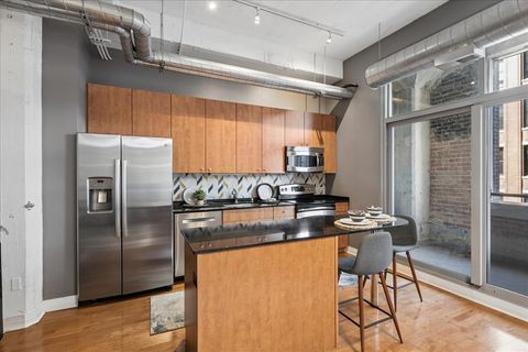 Tiny photo for 565 W Quincy Street #609, Chicago, IL 60661 (MLS # 12605470)